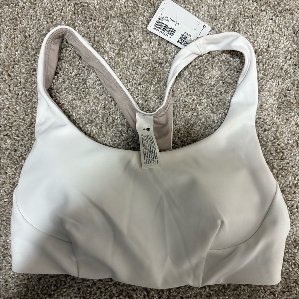Lululemon wunder train sports bra NWT